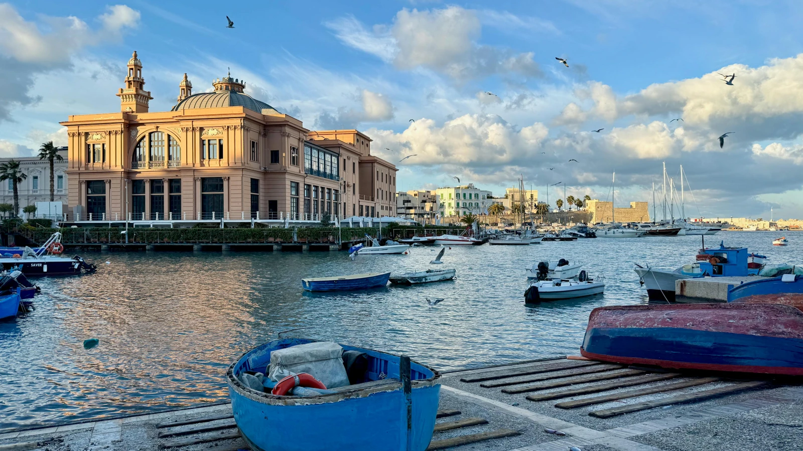 Cheap car rental near Bari airport with no deposit